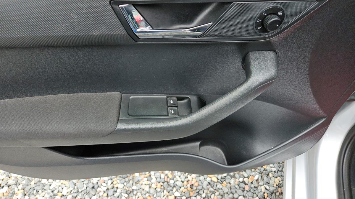 skoda-fabia-1-2-iii-tsi-ambition - 5