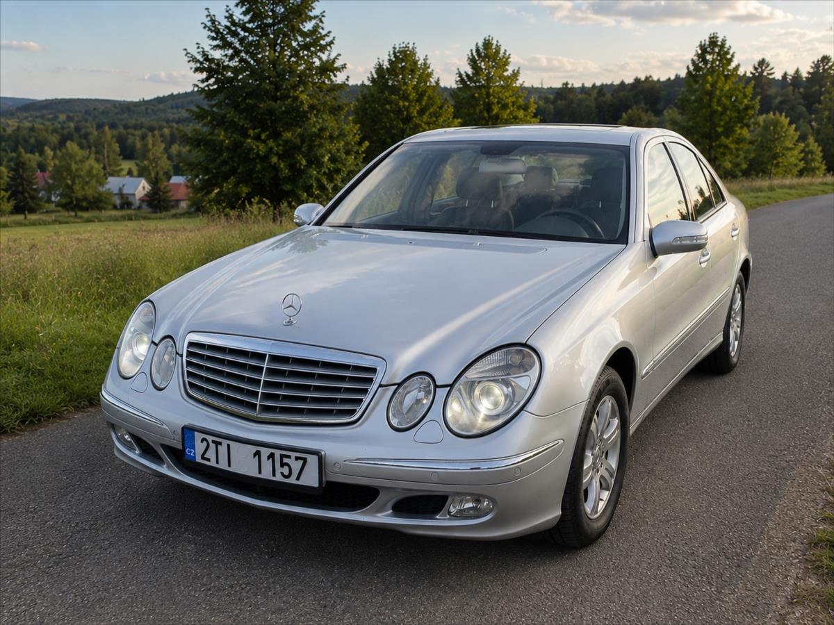 Mercedes-Benz Třídy E 2,6 E240 V6 Elegance