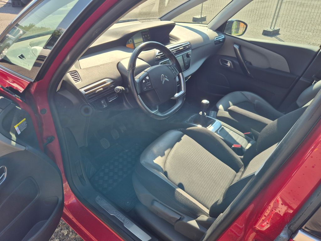citroen-c4-picasso-1-2-96kw-manual-shine-vybava - 8