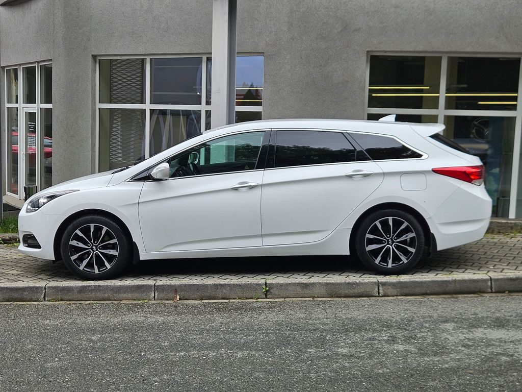 hyundai-i40-1-6-crdi-succes-winter-1-maj - 1