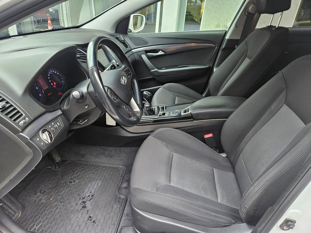 hyundai-i40-1-6-crdi-succes-winter-1-maj - 8