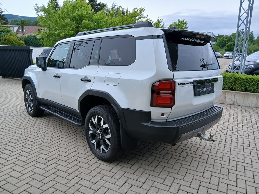 toyota-land-cruiser-2-8-d-4d-4x4-executive-jbl-8at - 3