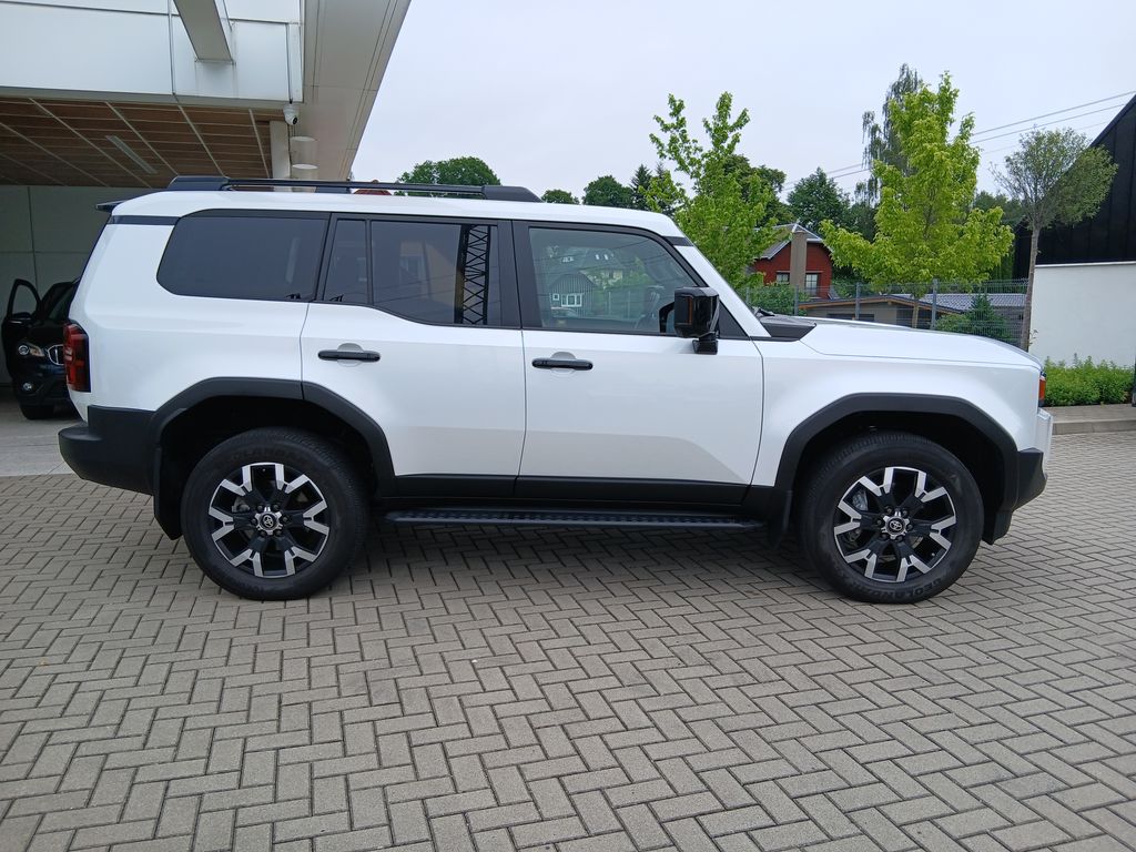 toyota-land-cruiser-2-8-d-4d-4x4-executive-jbl-8at - 6