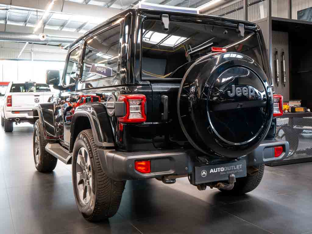 jeep-wrangler-2-0-sahara-overland - 2