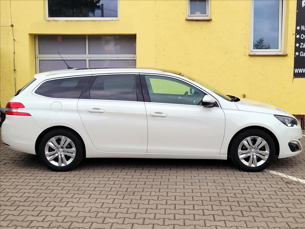peugeot-308-1-6-bhdi-sw-cz-serv-knizka - 4