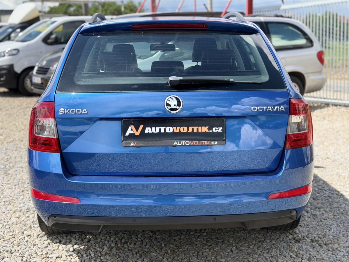 skoda-octavia-2-0-tdi-110kw-dsg-xenony - 5