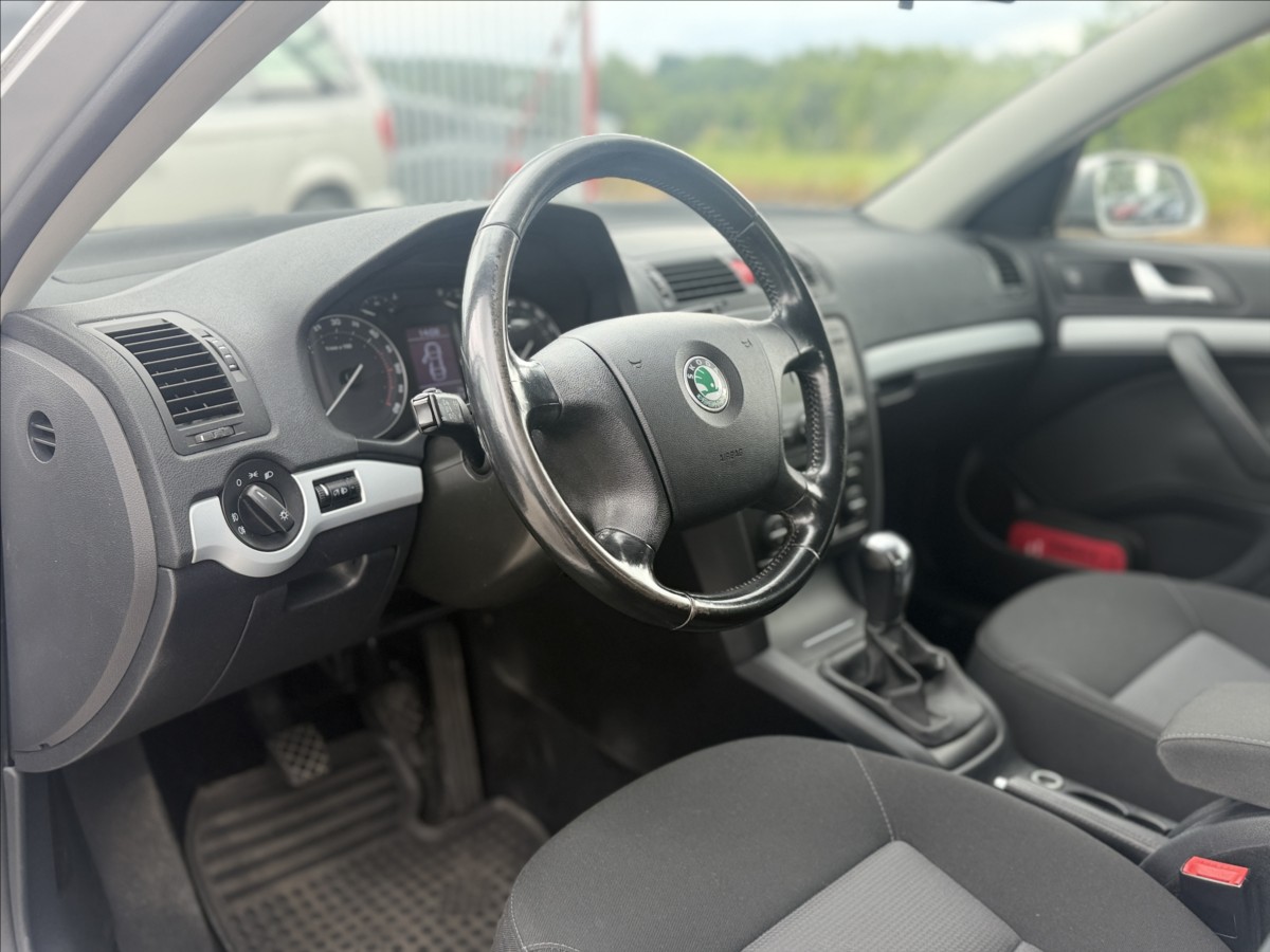 skoda-octavia-2-0-tdi-103kw-bez-koroze - 9