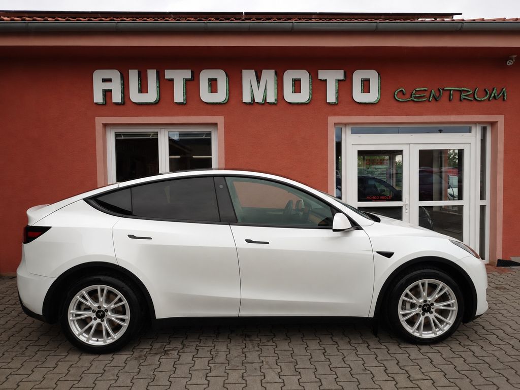 tesla-model-y-long-range-dual-motor-378-kw-berlin - 5