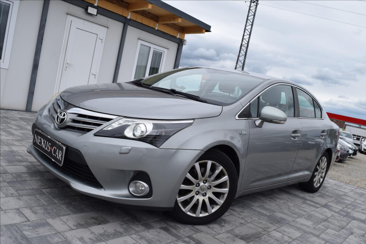 Toyota Avensis 2,2 D-CAT 130KW NOVÉ V CZ