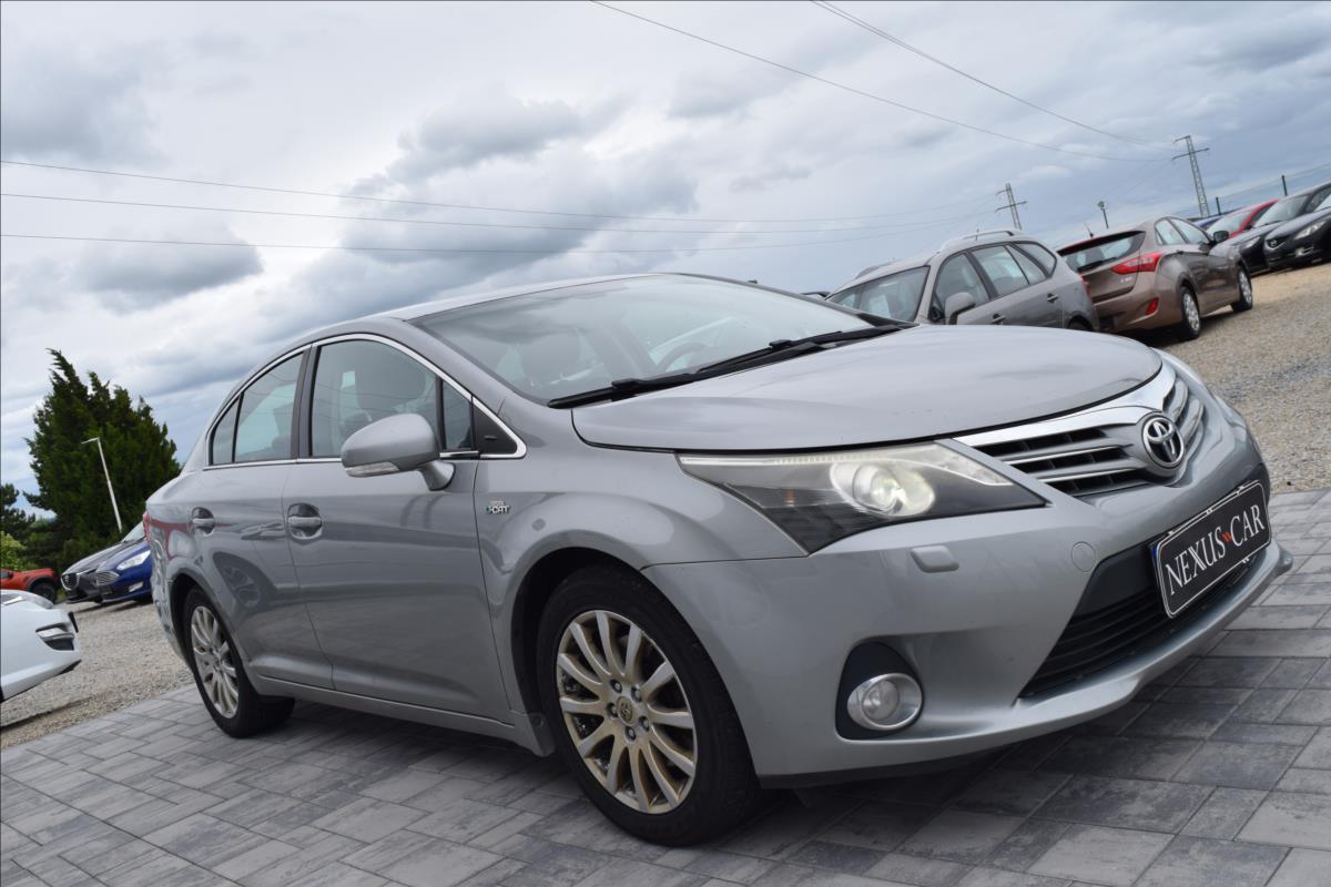 toyota-avensis-2-2-d-cat-130kw-nove-v-cz - 3