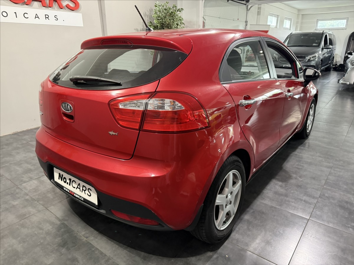 kia-rio-1-3-i-klima-hezky-stav-alu - 4