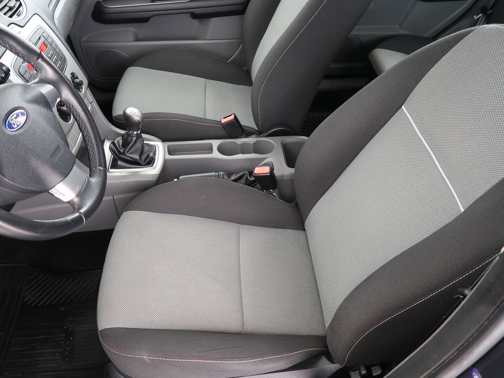 ford-focus-1-6duratec-74kw-cz-1maj-trend - 8