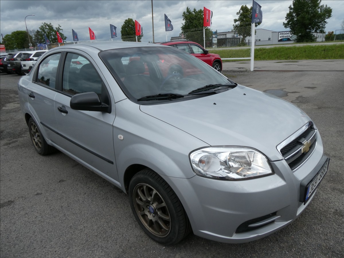 Chevrolet Aveo 1,4 i 74kW 2x kola, 1.MAJITEL