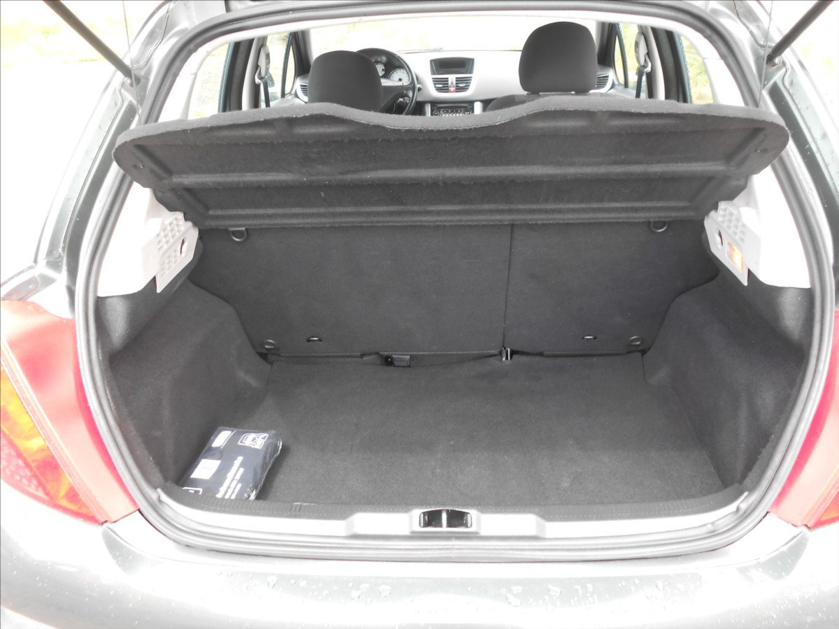 peugeot-207-1-4-i-16v-klima-serviska - 9