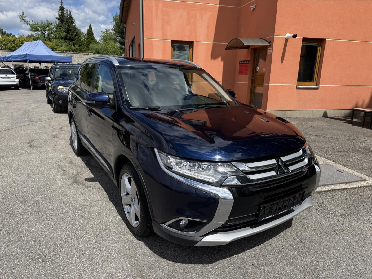mitsubishi-outlander-2-3-di-d - 2