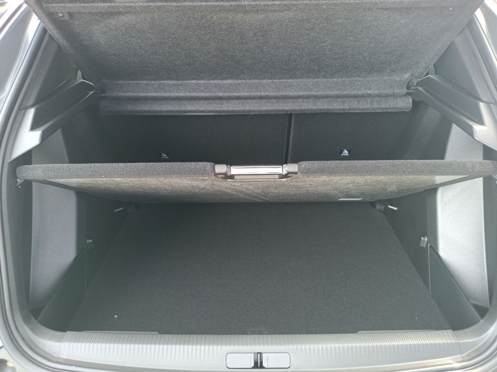 peugeot-2008-allure-hybrid-145-e-dcs6 - 8