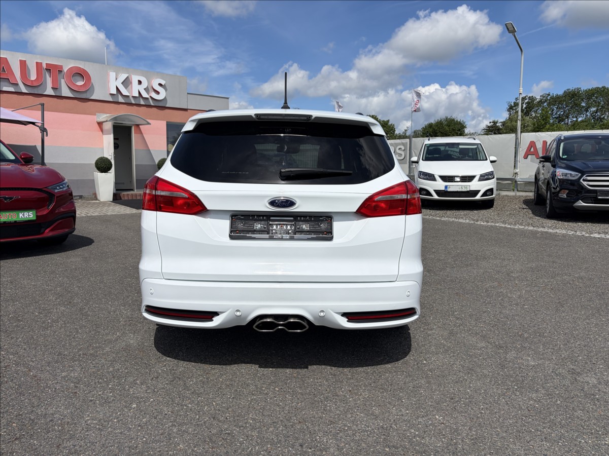 ford-focus-2-0-eb-184kw-st-navi-winterpaket-1-maj - 5