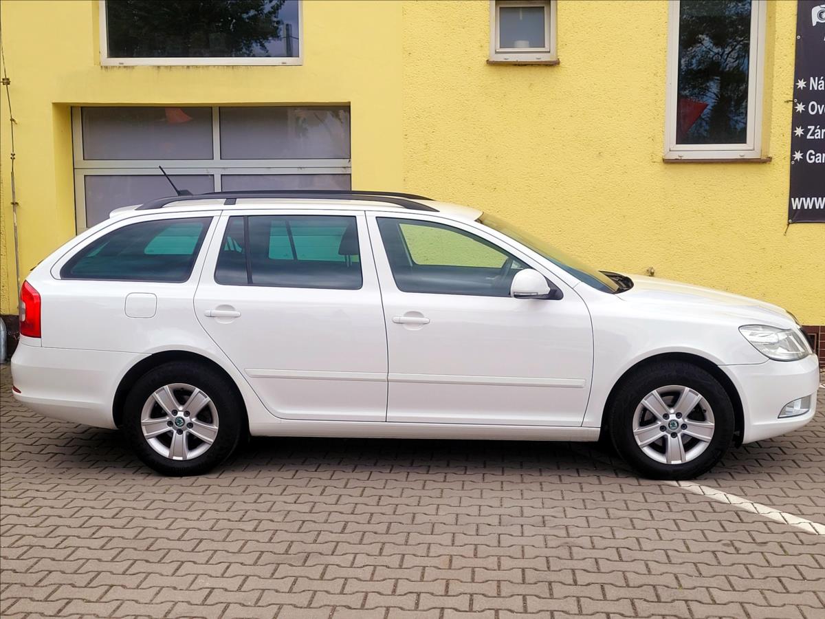 skoda-octavia-1-2-tsi-ambiente-serv-kniha - 5