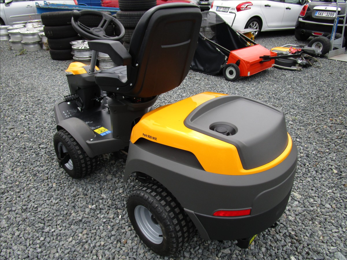 stiga-park-900-wx-pohon-4x4 - 3