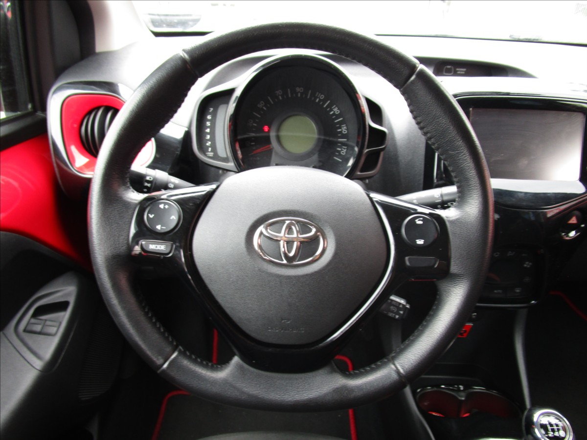 toyota-aygo-1-0vvt-i-aut-klima - 7