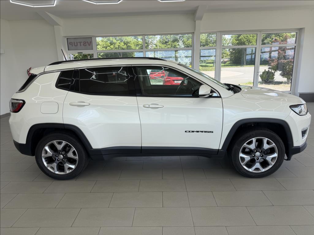 jeep-compass-2-0-m-jet-125kw-4x4-dph-automat - 5