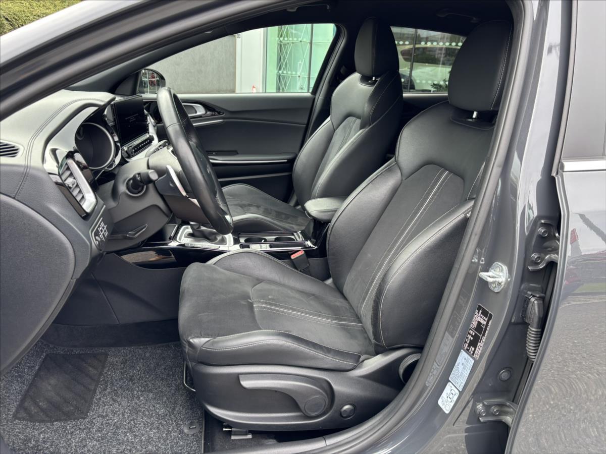 kia-xceed-1-5-at-black-edition-zaruka - 9