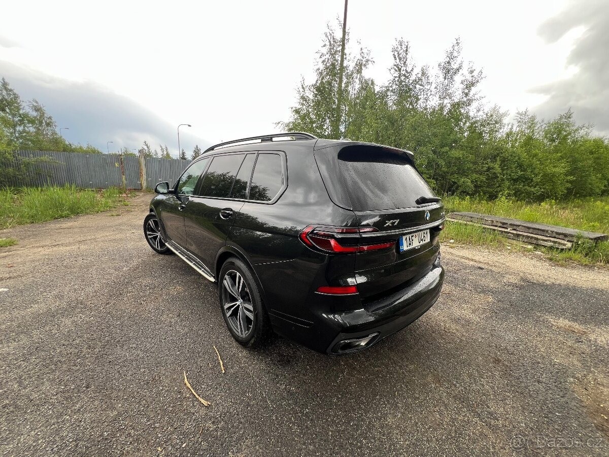 bmw-x7-xdrive-40d-m-packet-pano - 5
