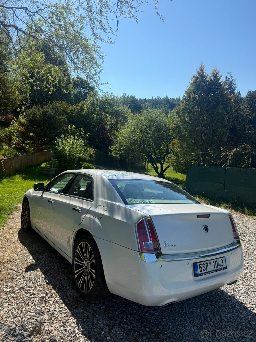 lancia-thema-3-0-v6-crd-176-kw-2012 - 1
