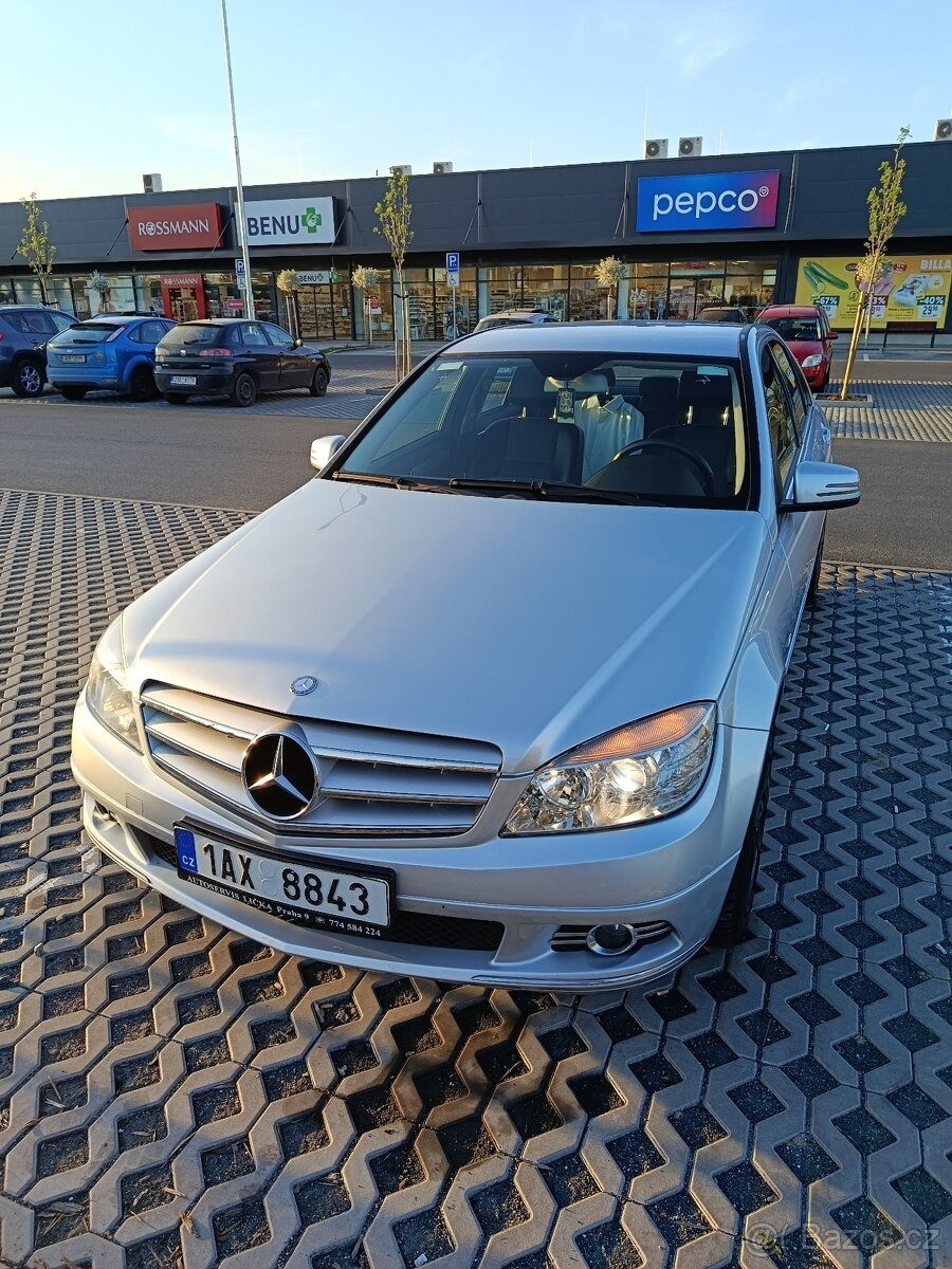 Mercedes-Benz Třídy C 2,2   200