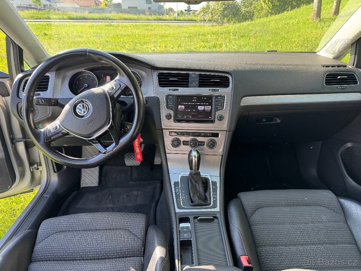 volkswagen-golf-1-2-vii-variant-tsi - 2