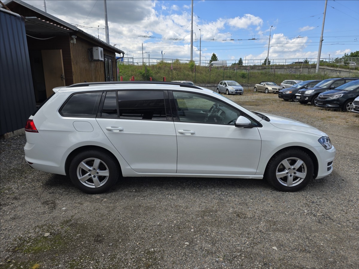 volkswagen-golf-1-6-tdi-77kw-dsg-tazne-navi - 3