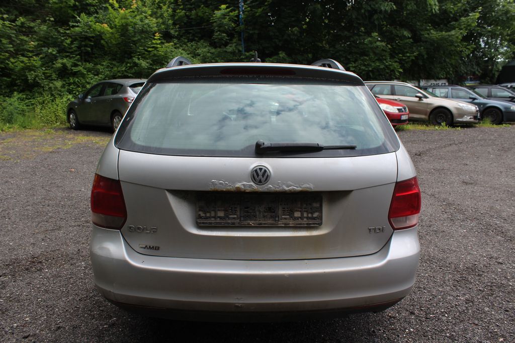 volkswagen-golf-kombi-1-9-tdi-dsg - 6