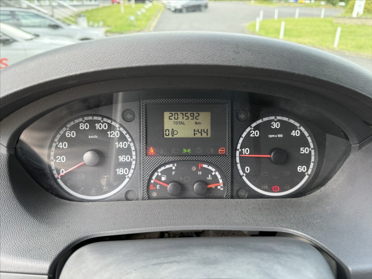 citroen-jumper-2-2-hdi-l2h2-6mist-1-majitel - 8