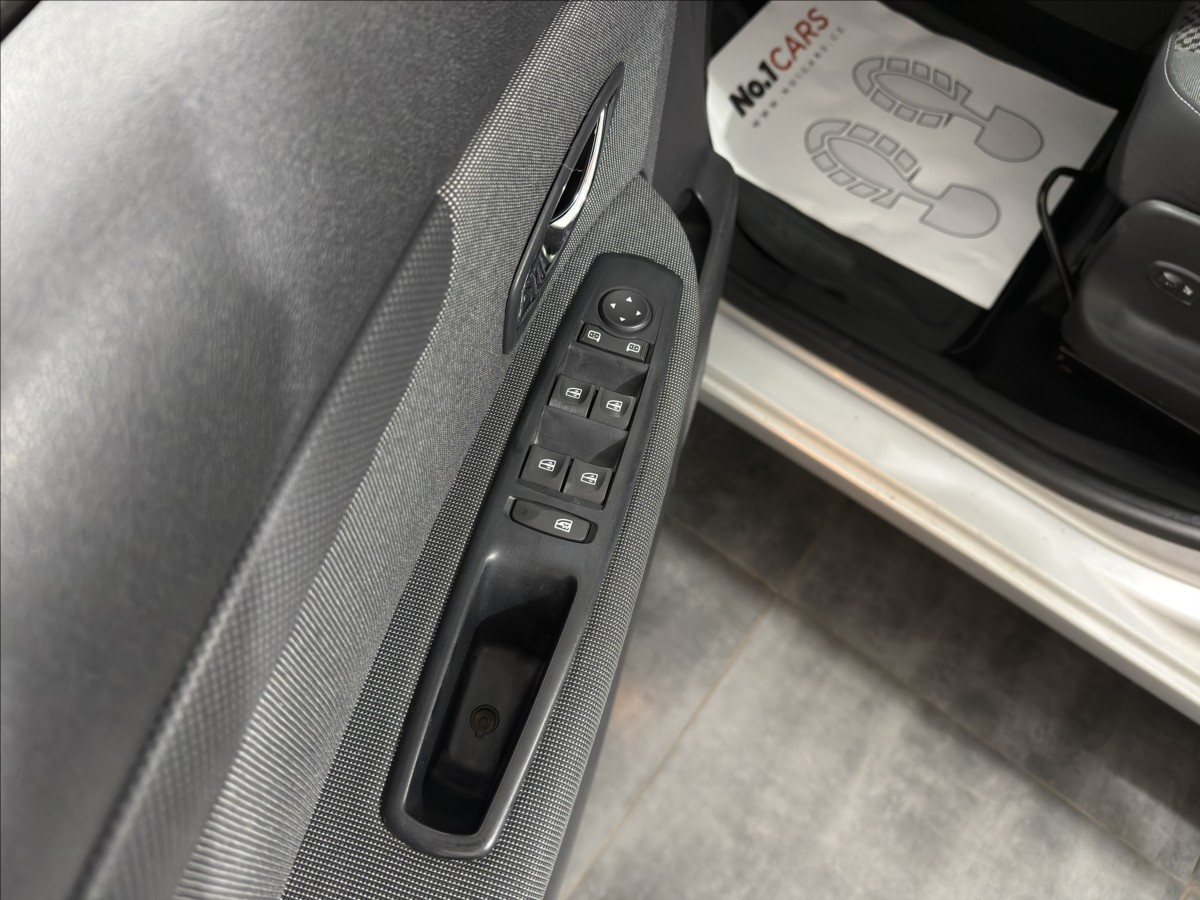 renault-grand-scenic-1-5-dci-automat-navi-cidla - 6