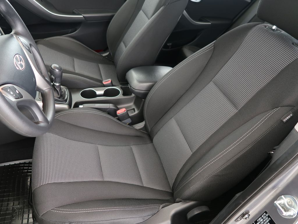 hyundai-i30-1-2mpi-73kw-manual-cz - 8