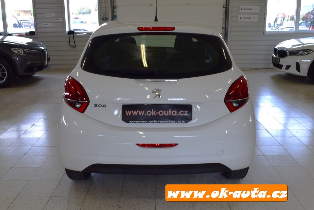peugeot-208-1-2-pure-tech-navigace - 5