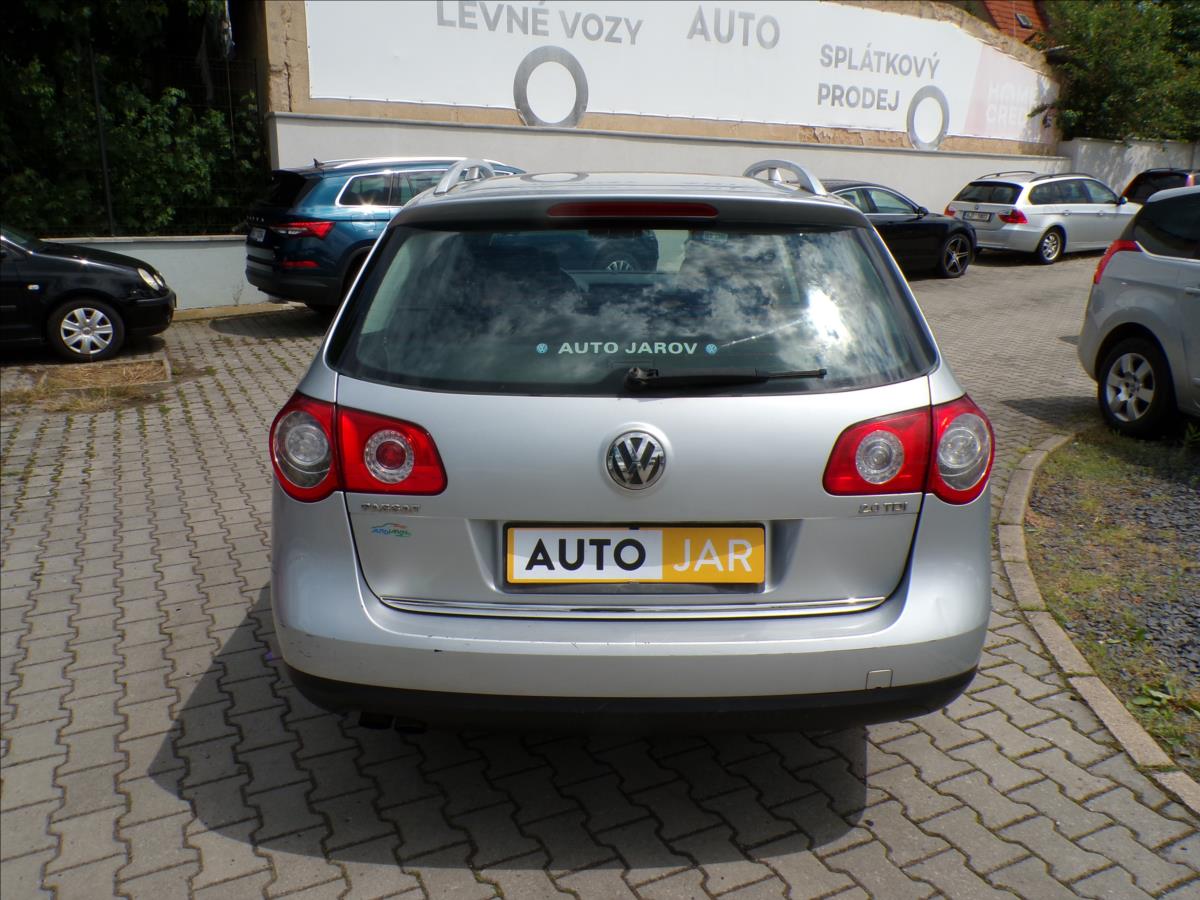 volkswagen-passat-2-0-tdi-highline-xenony - 4