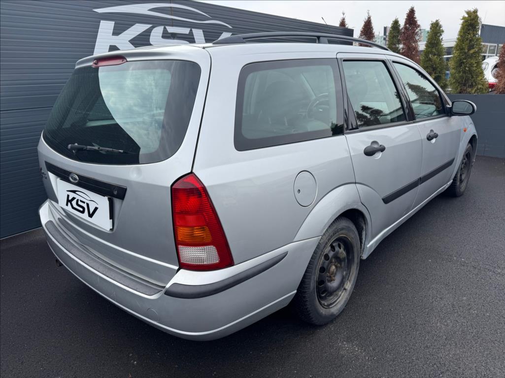 ford-focus-1-6-pojizdne-prodej-na-nahradni-dily - 5