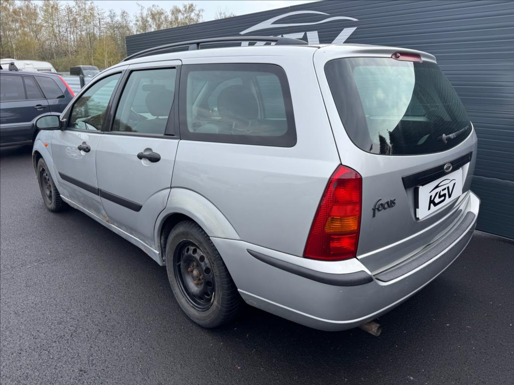 ford-focus-1-6-pojizdne-prodej-na-nahradni-dily - 7