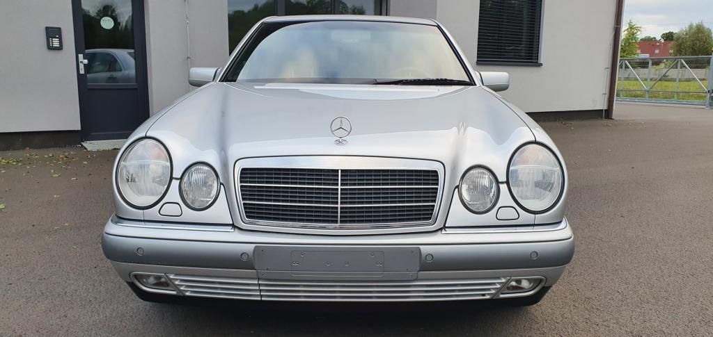 mercedes-benz-tridy-e - 8