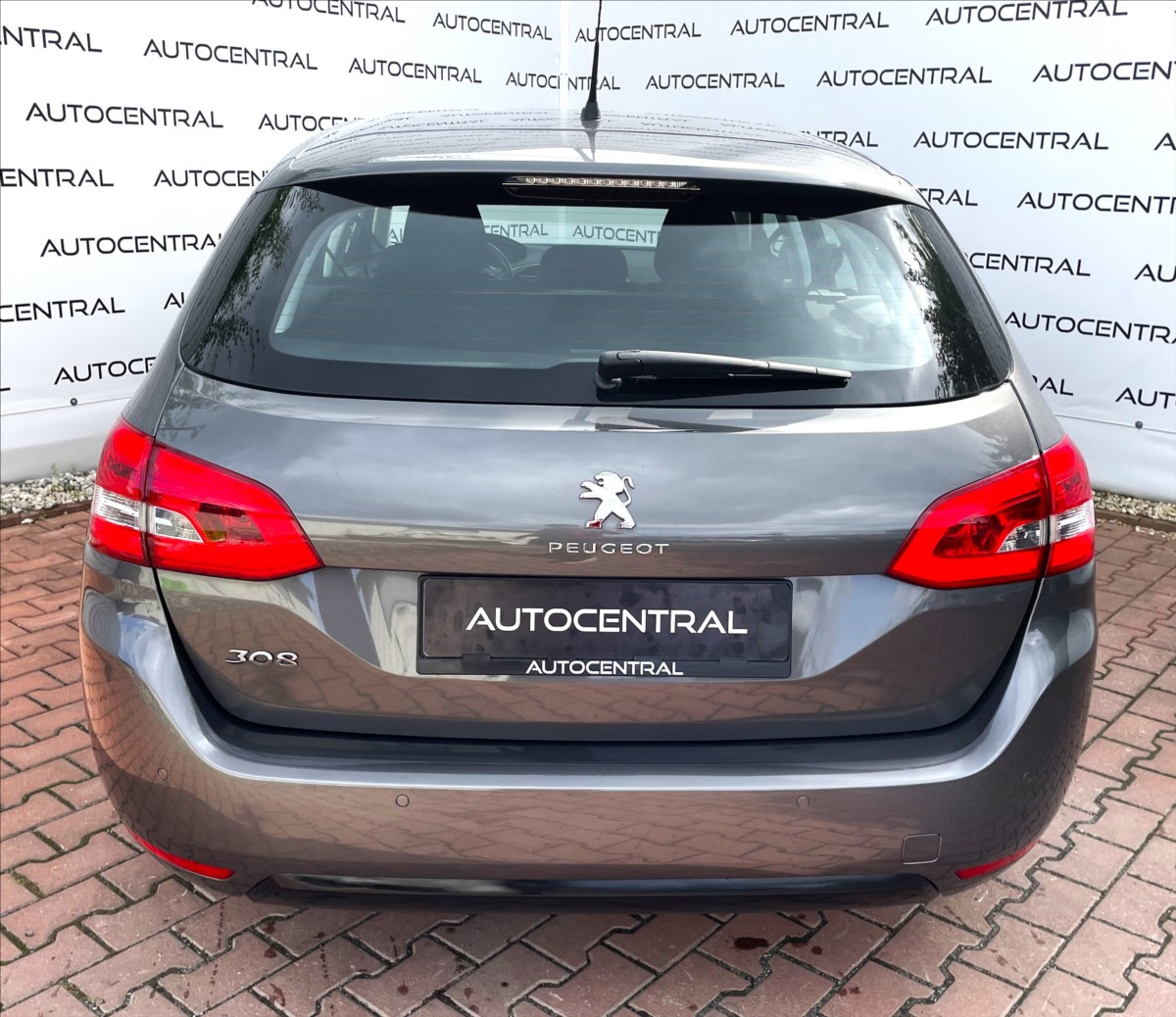 peugeot-308-1-5-bluehdi-96kw-cr-sw - 4