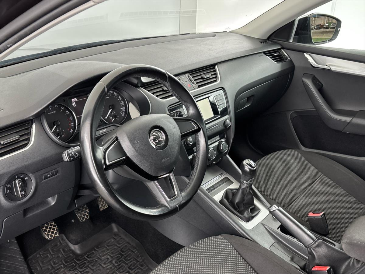 skoda-octavia-1-6-tdi-ambition-plus - 5