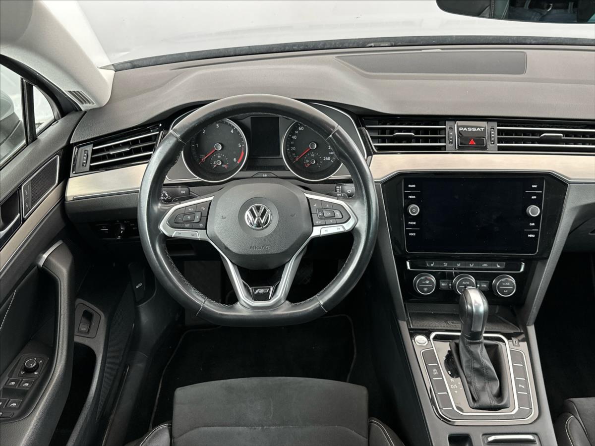 volkswagen-passat-2-0-tdi-r-line - 4