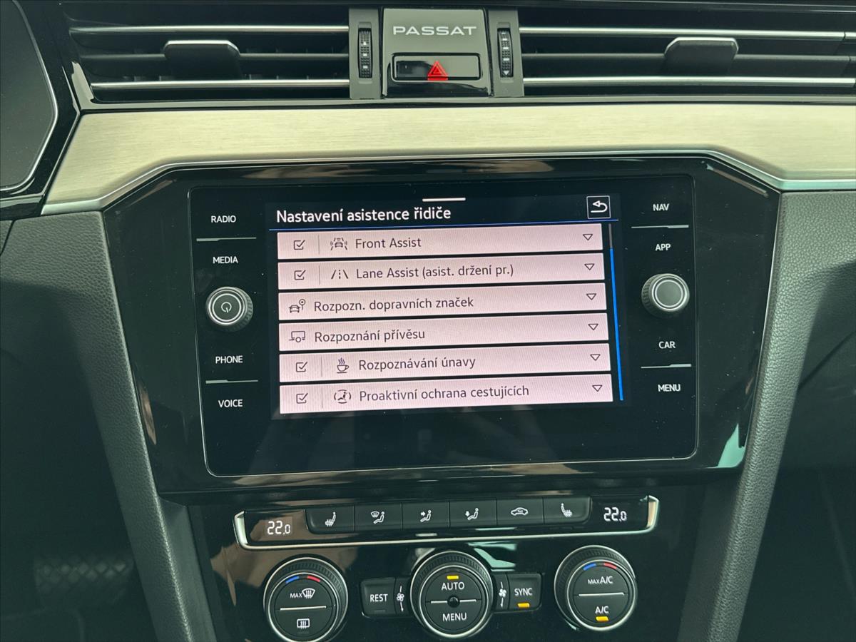 volkswagen-passat-2-0-tdi-r-line - 9