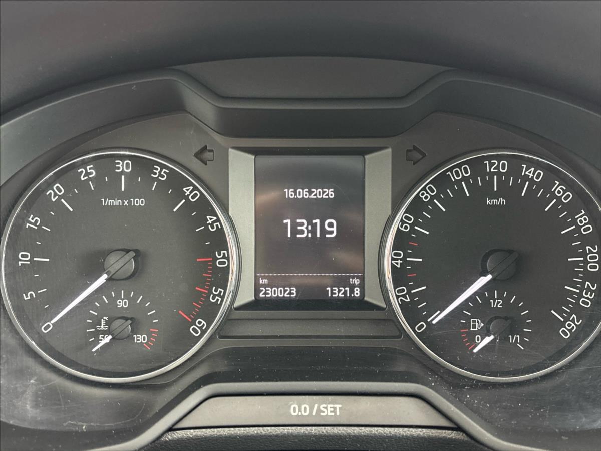 skoda-octavia-1-6-tdi-elegance - 8