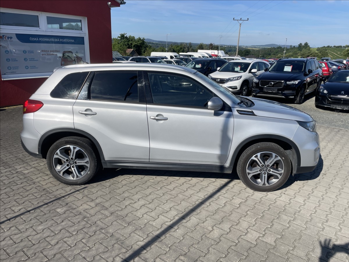suzuki-vitara-1-6-vvti-cr-1-majitel-4x4-dph-tz-pekne - 9