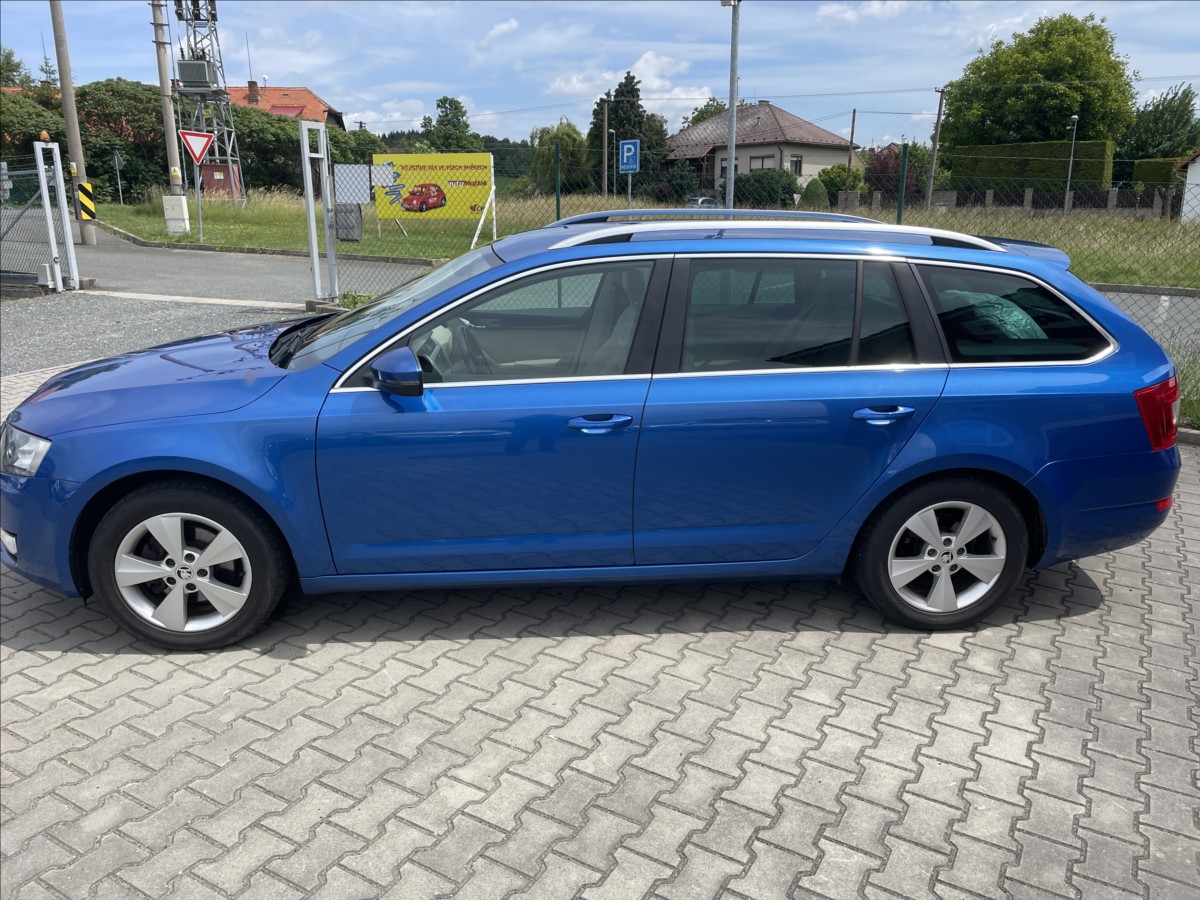 skoda-octavia-1-6-tdi-kuze-digiklima-pekne-iii - 4