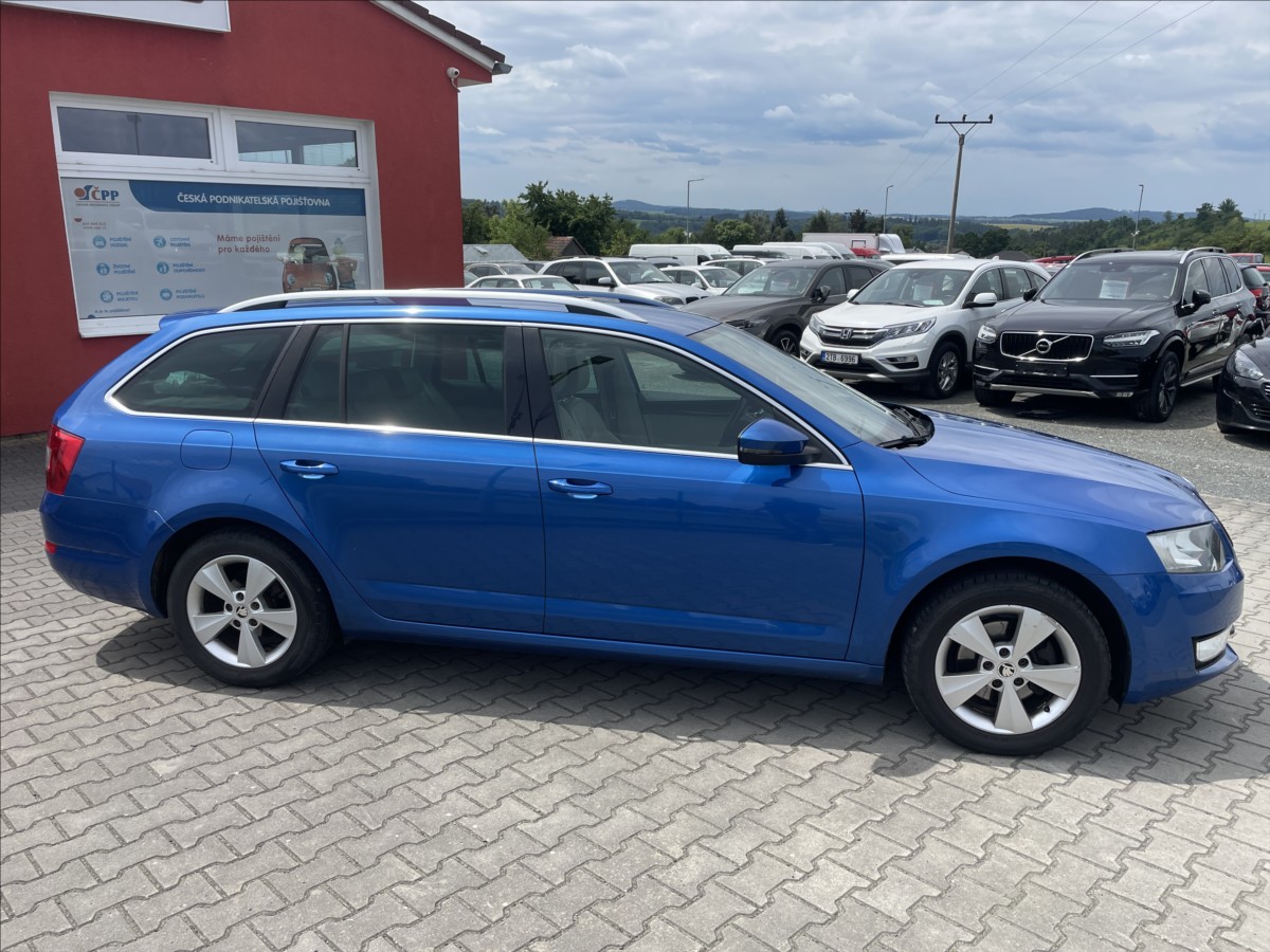 skoda-octavia-1-6-tdi-kuze-digiklima-pekne-iii - 8