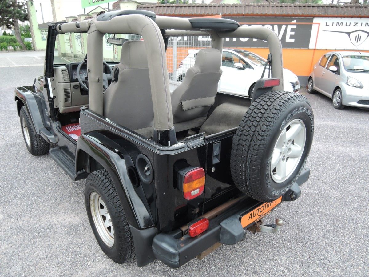 jeep-wrangler-4-0-i-4x4-sahara-klima-webasto - 6