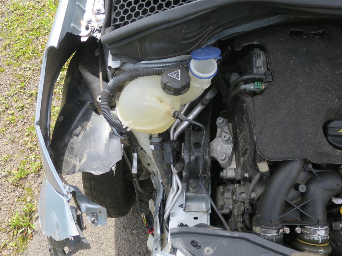 peugeot-207-1-6-hdi - 6